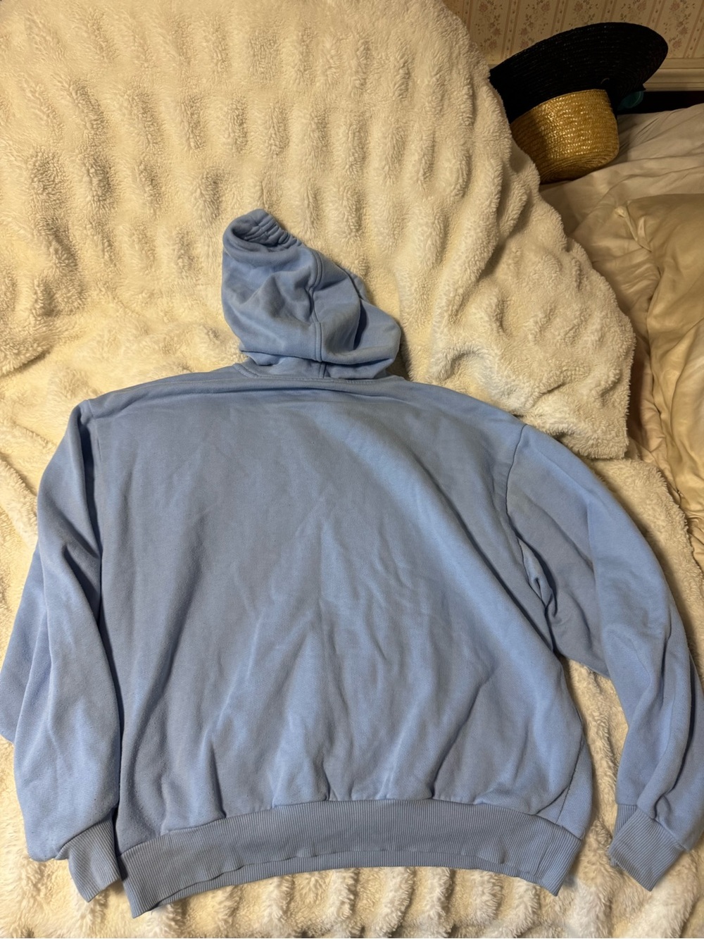 ALO Yoga Light Blue Hoodie - Picture 10 of 10